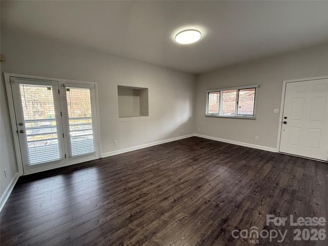 1855 J Julian Lane Apt E, Charlotte, NC 28208