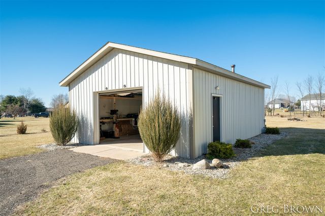 12515 Fargo Street, Gowen, MI 49326