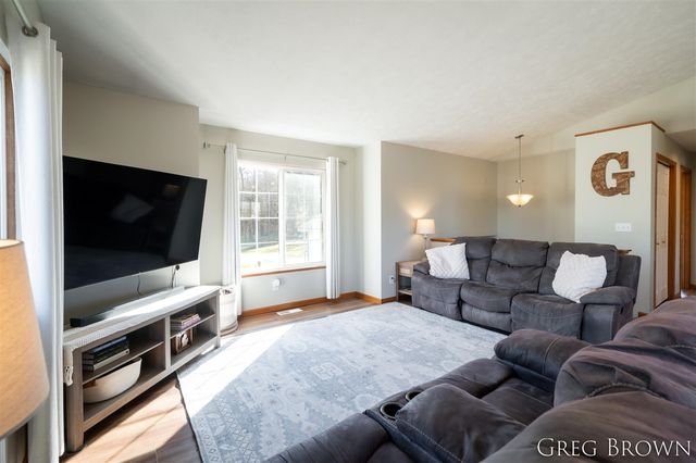 12515 Fargo Street, Gowen, MI 49326