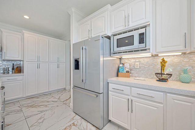 3881 Black Oak Dr, Rocklin, CA 95765