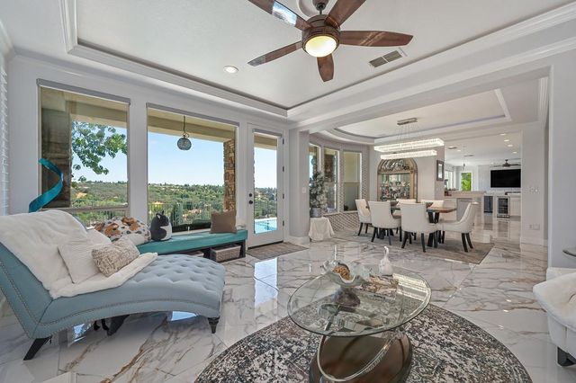 3881 Black Oak Dr, Rocklin, CA 95765