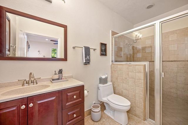 3881 Black Oak Dr, Rocklin, CA 95765
