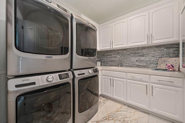 3881 Black Oak Dr, Rocklin, CA 95765
