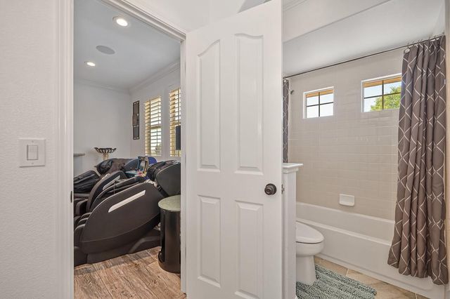 3881 Black Oak Dr, Rocklin, CA 95765