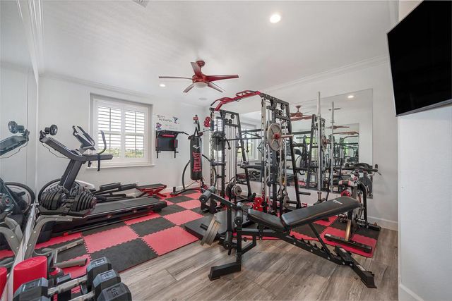 3881 Black Oak Dr, Rocklin, CA 95765
