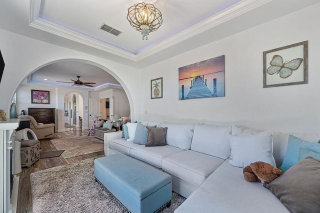 3881 Black Oak Dr, Rocklin, CA 95765