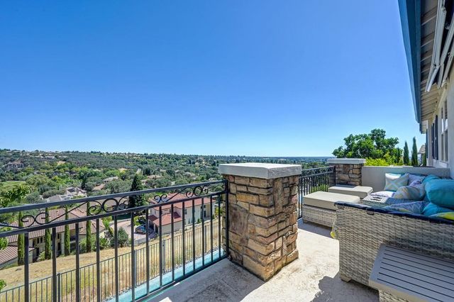 3881 Black Oak Dr, Rocklin, CA 95765