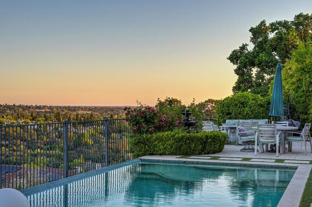 3881 Black Oak Dr, Rocklin, CA 95765