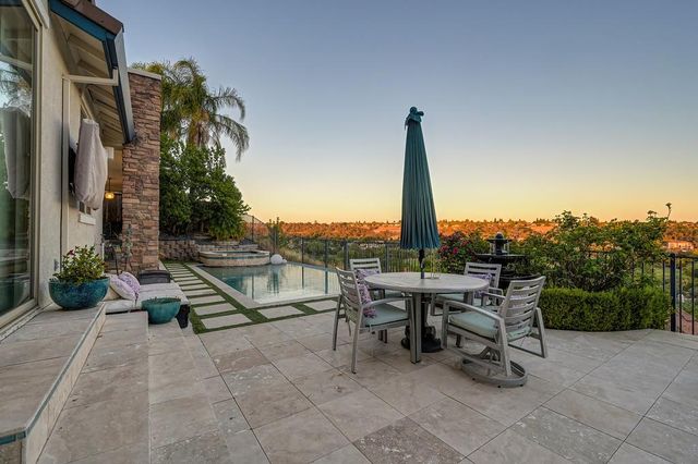 3881 Black Oak Dr, Rocklin, CA 95765