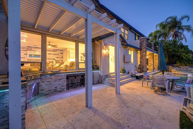 3881 Black Oak Dr, Rocklin, CA 95765