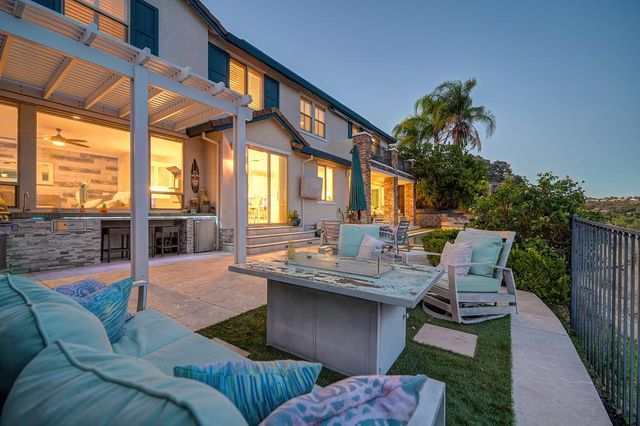 3881 Black Oak Dr, Rocklin, CA 95765