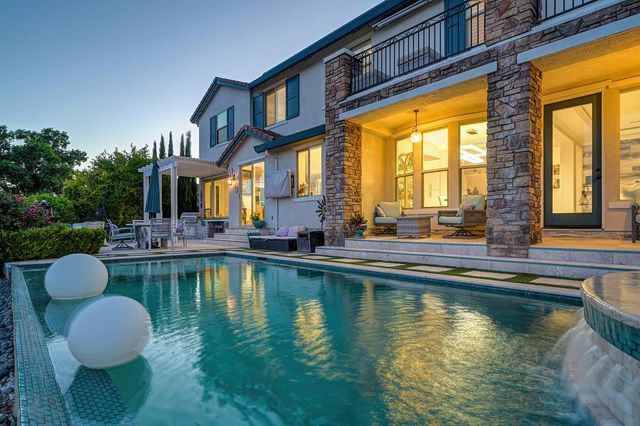 3881 Black Oak Dr, Rocklin, CA 95765