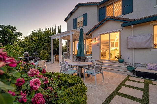 3881 Black Oak Dr, Rocklin, CA 95765