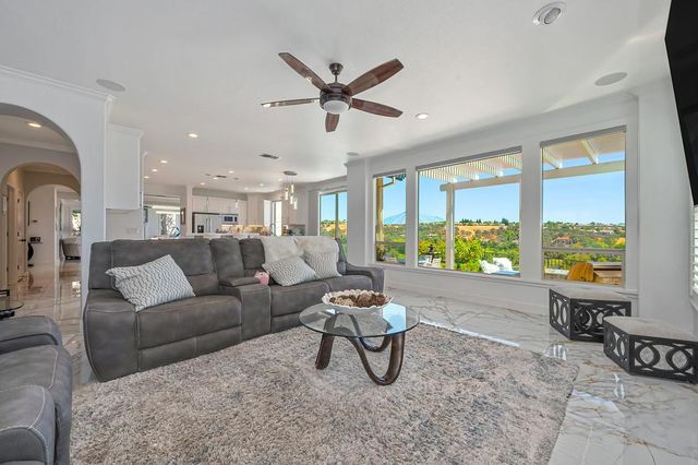 3881 Black Oak Dr, Rocklin, CA 95765