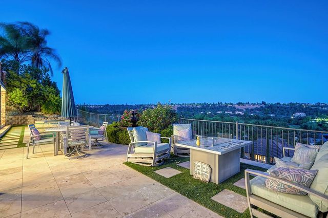 3881 Black Oak Dr, Rocklin, CA 95765