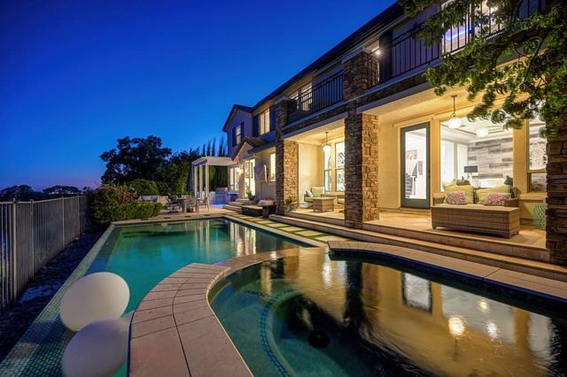 3881 Black Oak Dr, Rocklin, CA 95765