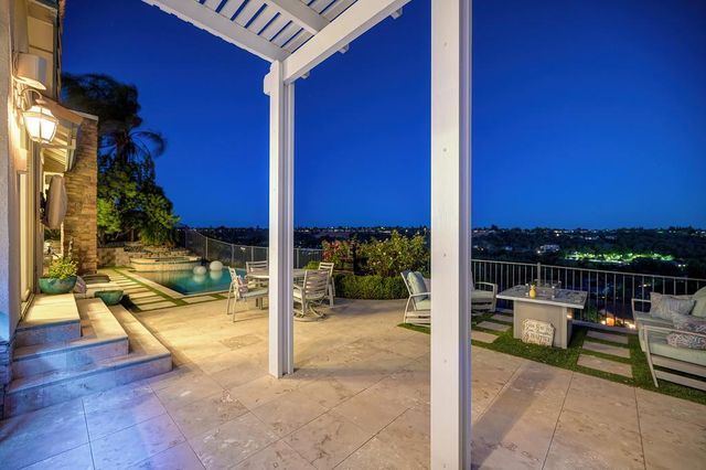 3881 Black Oak Dr, Rocklin, CA 95765
