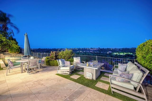 3881 Black Oak Dr, Rocklin, CA 95765