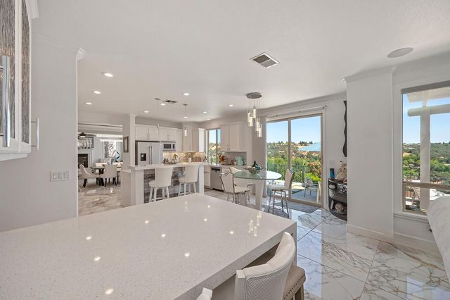 3881 Black Oak Dr, Rocklin, CA 95765