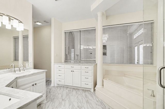 7006 Stone Bluff Court, Granbury, TX 76048