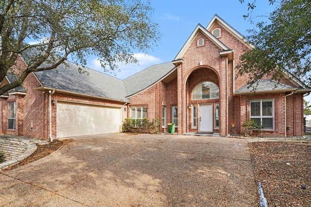 7006 Stone Bluff Court, Granbury, TX 76048