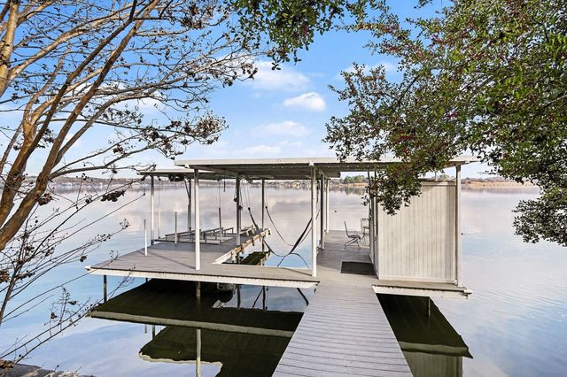 7006 Stone Bluff Court, Granbury, TX 76048