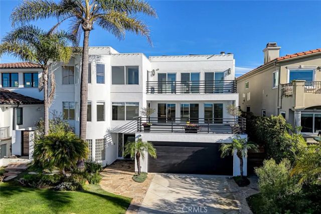 204 N Poinsettia, Manhattan Beach, CA 90266