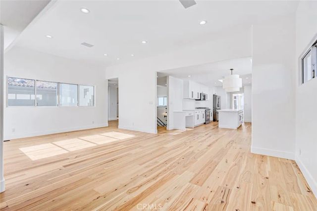 204 N Poinsettia, Manhattan Beach, CA 90266