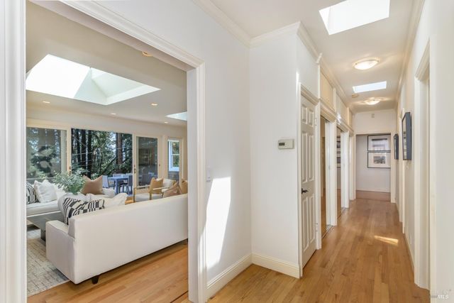 1065 Meadowsweet Dr, Corte Madera, CA 94925