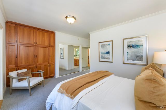 1065 Meadowsweet Dr, Corte Madera, CA 94925