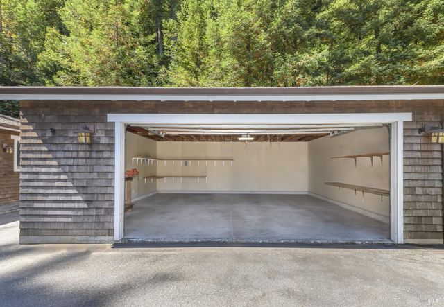 1065 Meadowsweet Dr, Corte Madera, CA 94925