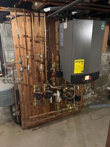 3 Julien Ave, Worcester, MA 01604