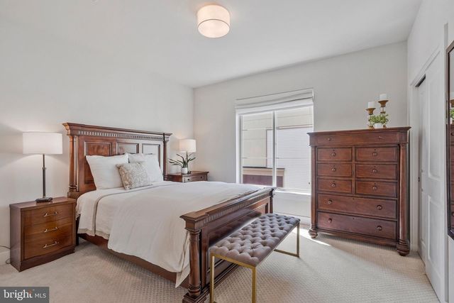 4810 GARDEN VIEW LN, Chantilly, VA 20151