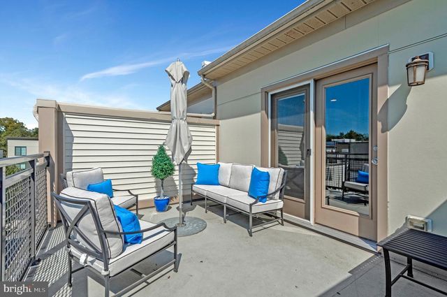 4810 GARDEN VIEW LN, Chantilly, VA 20151