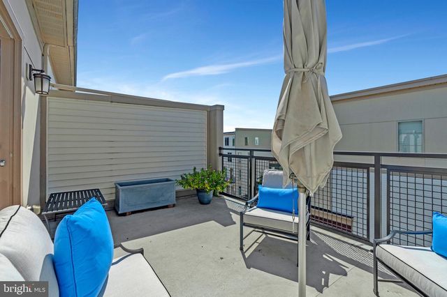 4810 GARDEN VIEW LN, Chantilly, VA 20151