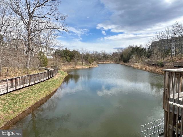 4810 GARDEN VIEW LN, Chantilly, VA 20151