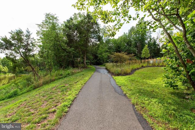 4810 GARDEN VIEW LN, Chantilly, VA 20151