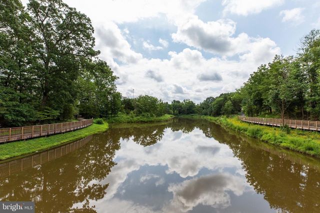 4810 GARDEN VIEW LN, Chantilly, VA 20151