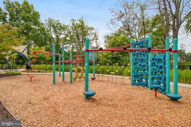 4810 GARDEN VIEW LN, Chantilly, VA 20151