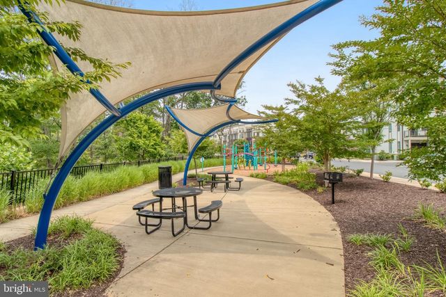 4810 GARDEN VIEW LN, Chantilly, VA 20151