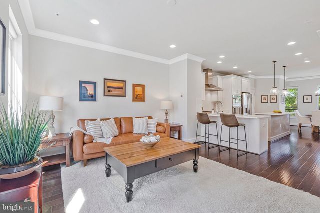 4810 GARDEN VIEW LN, Chantilly, VA 20151