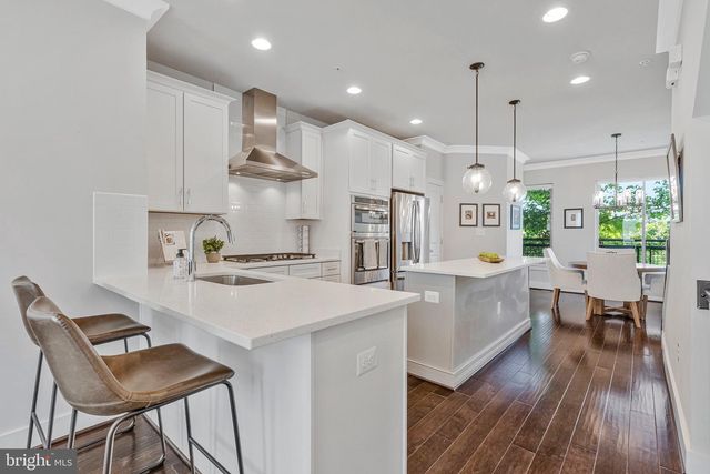 4810 GARDEN VIEW LN, Chantilly, VA 20151