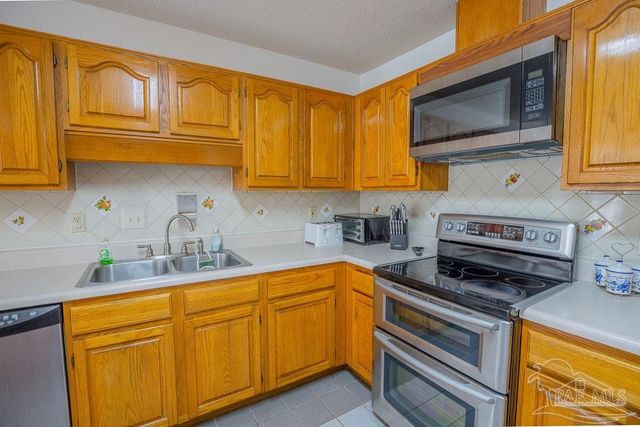 444 S 72nd Ave, Pensacola, FL 32506