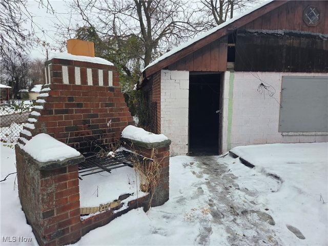 2371 E 79th Street, Cleveland, OH 44104