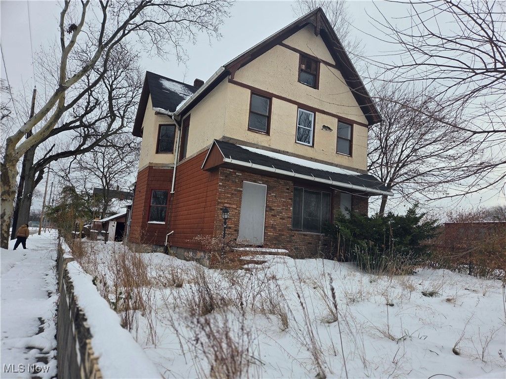 2371 E 79th Street, Cleveland, OH 44104