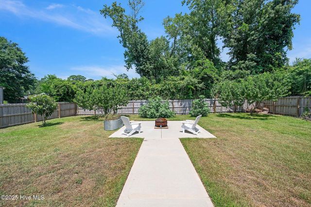 137 Salem Court, Wilmington, NC 28411