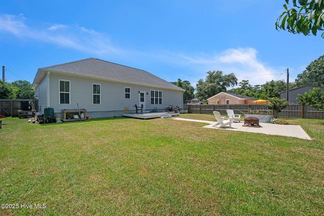 137 Salem Court, Wilmington, NC 28411