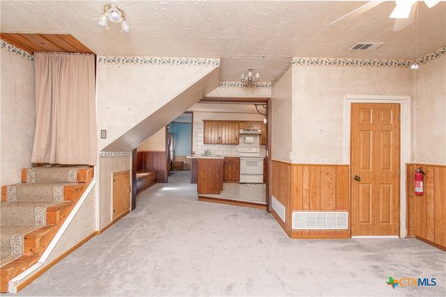 300 W Avenue J, Nolanville, TX 76559