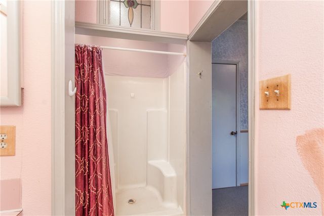 300 W Avenue J, Nolanville, TX 76559