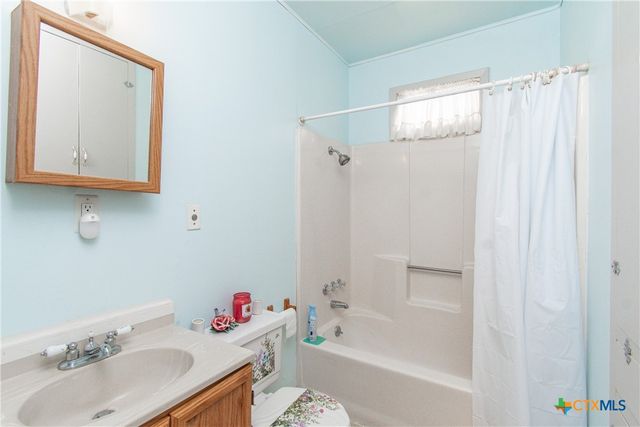 300 W Avenue J, Nolanville, TX 76559